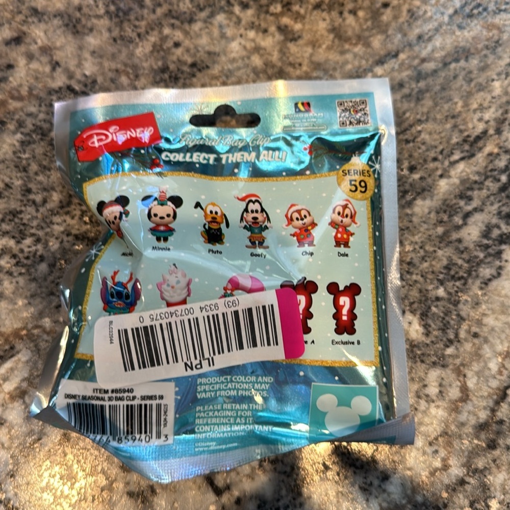 Christmas Bag Clip Disney Seasonal Series 59 Mystery Pack - Picture 2 of 2